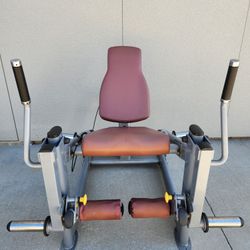 Steelflex PLLE Leverage Leg Extension Machine