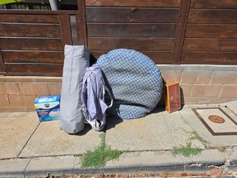 Free 2 pop up play pens, dog bed, board game, humidifier