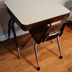 Kids Desk 