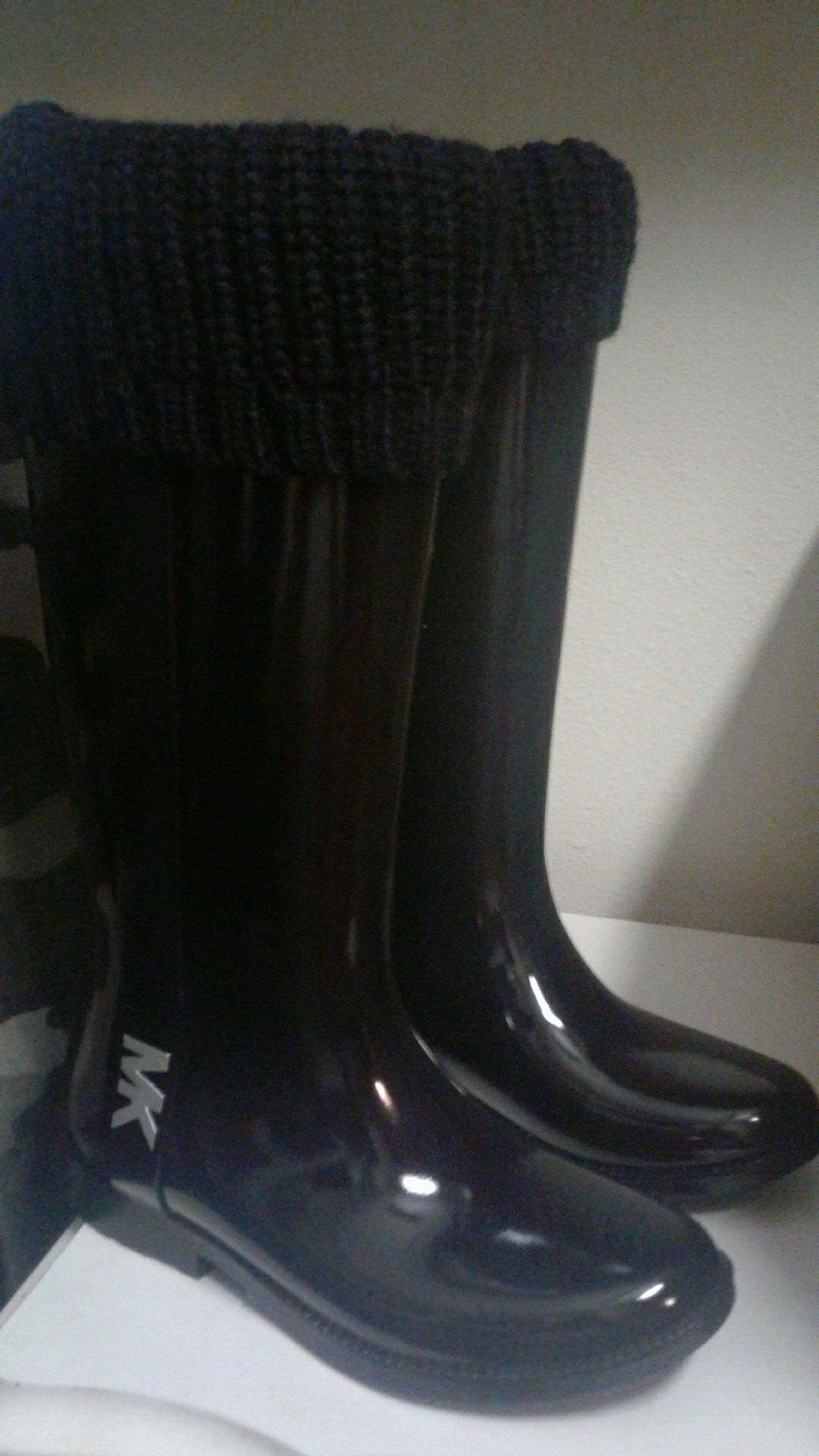 MK rain boots size 7