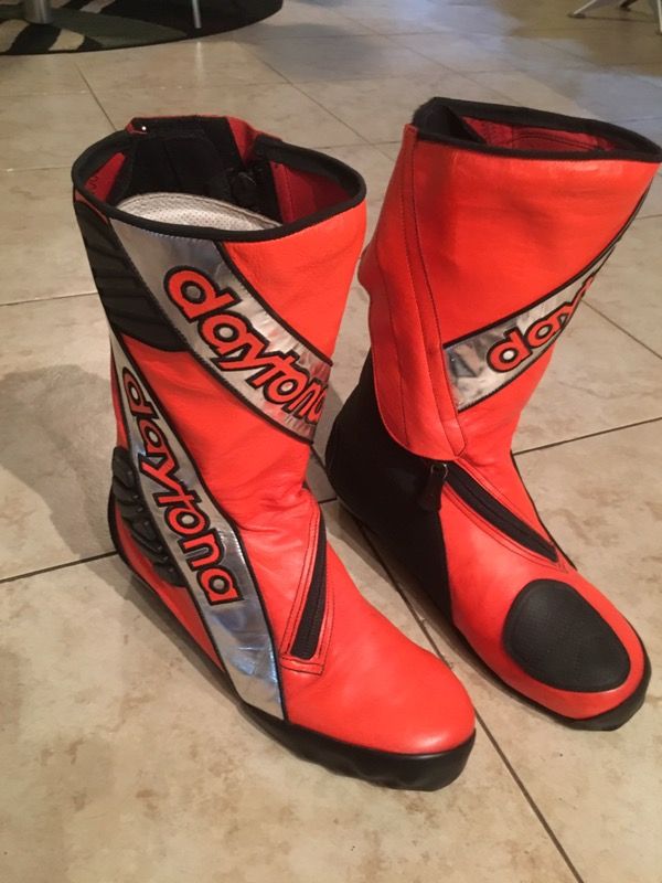 Frey Daytona racing boots
