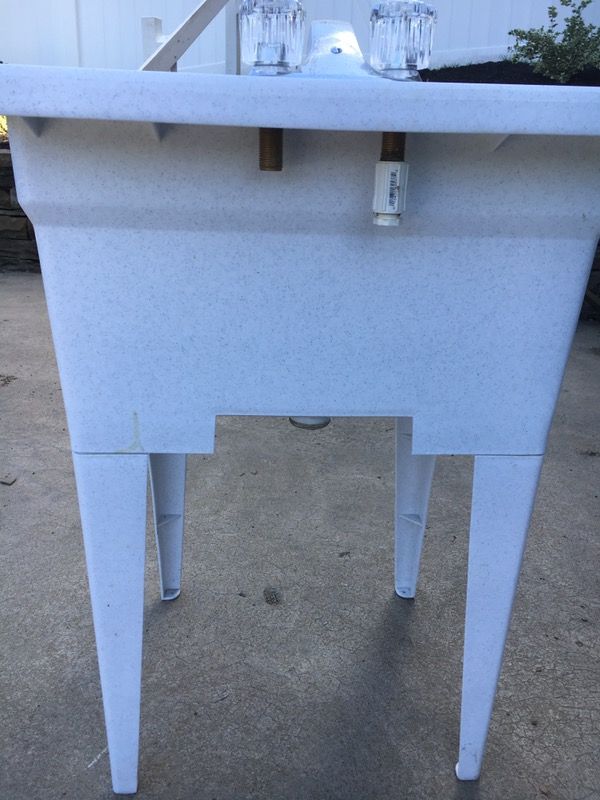 American shower and bath utility sink DFC1 for Sale in Pittsburgh, PA