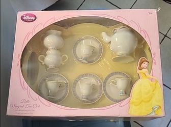 Disney Beauty and the Beast Belle's Magical Tea Set