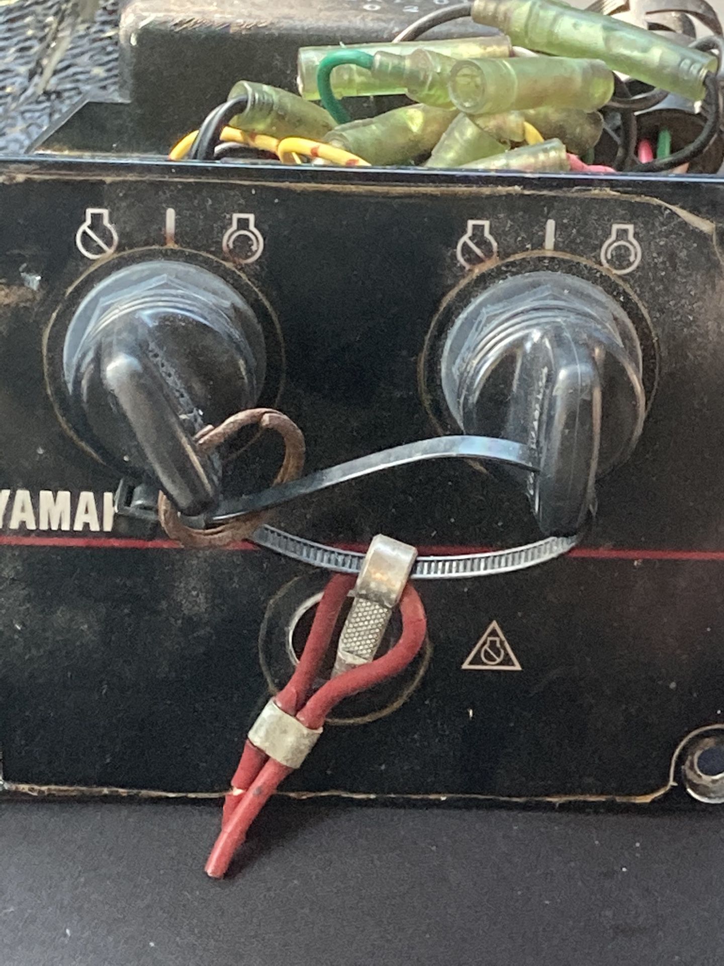 Photo Yamaha Dual Key Outboard Ignition .. Used But Functional