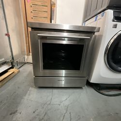 🔥 Wolf 30” Transitional Induction Range – Model IR30450/S/T 🔥  Condition: New • Open Box Today’s Price: $6,499 (MSRP $9,940 – HUGE SAVINGS!)  Upgrad