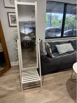 White full standing mirror