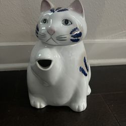 Whimsical Ceramic Cat Teapot – Hand-Painted Blue & White
