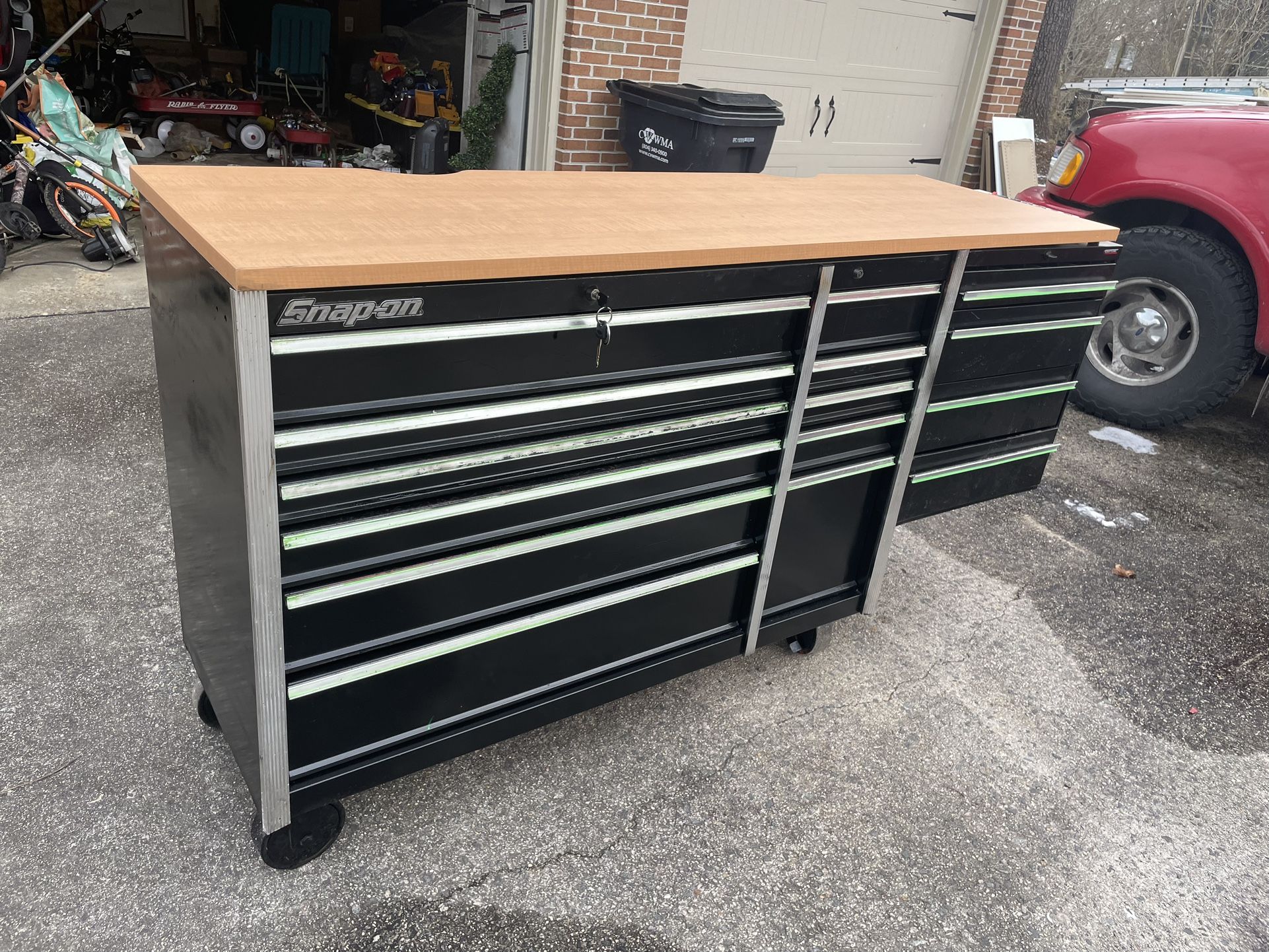 Custom Snap On Work Bench 78” Long . With Custom Made Laminate Top And Bolt Bin Side Locker. Locks Work Rolls Great Very Heavy