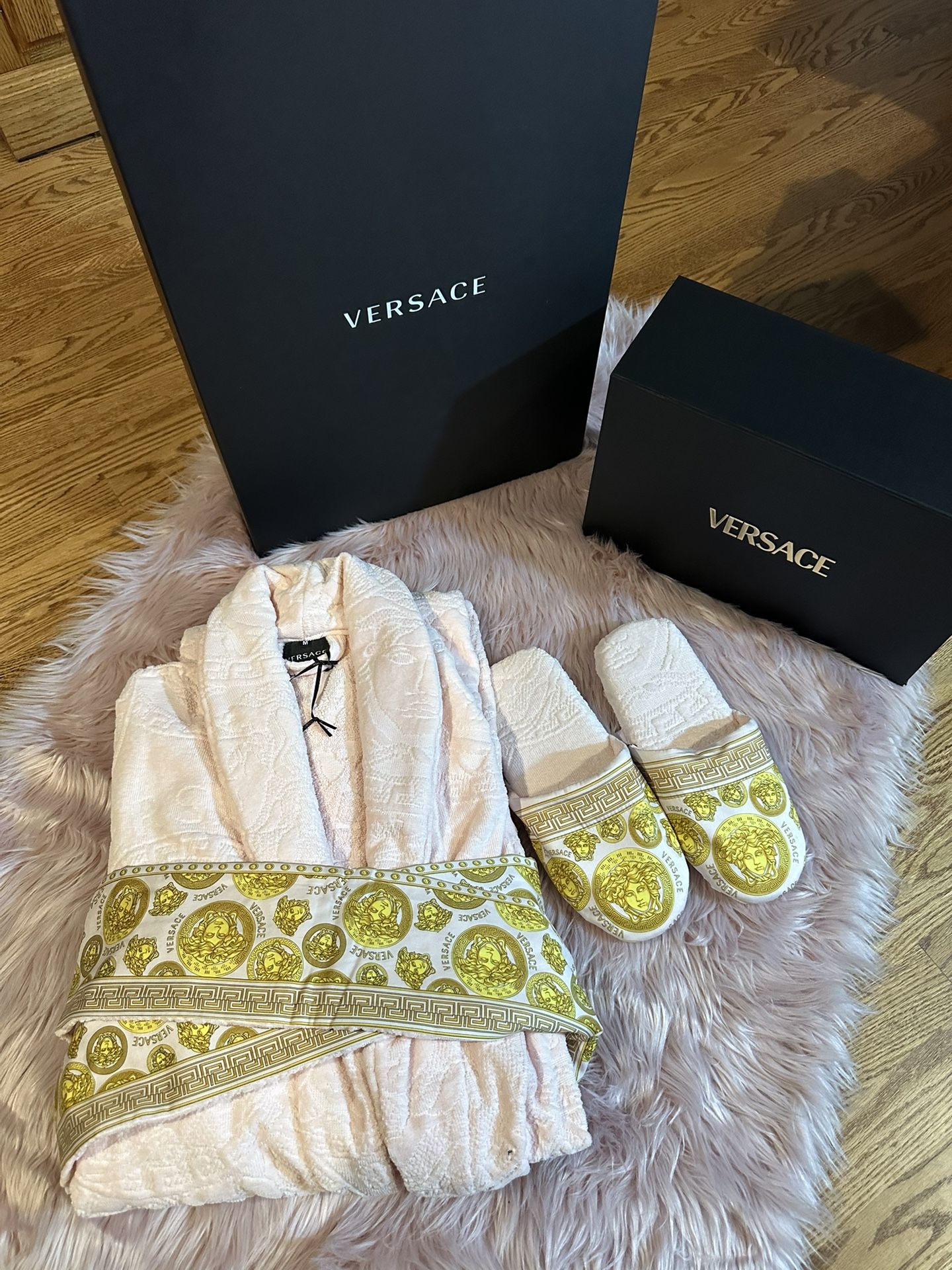 Versace Medusa Amplified Robe Set