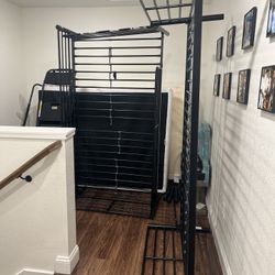 Twin beds **MUST PICK UP **