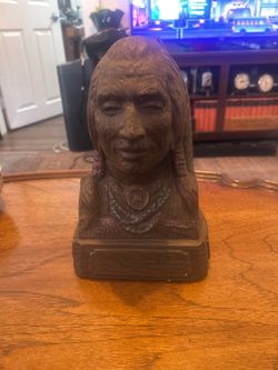 Classic Imagery: Vintage Late 50s Native American Chalkware Store Display Bust: