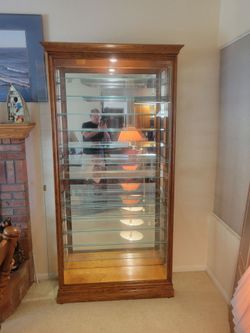 Curio Cabinet (Howard Miller)