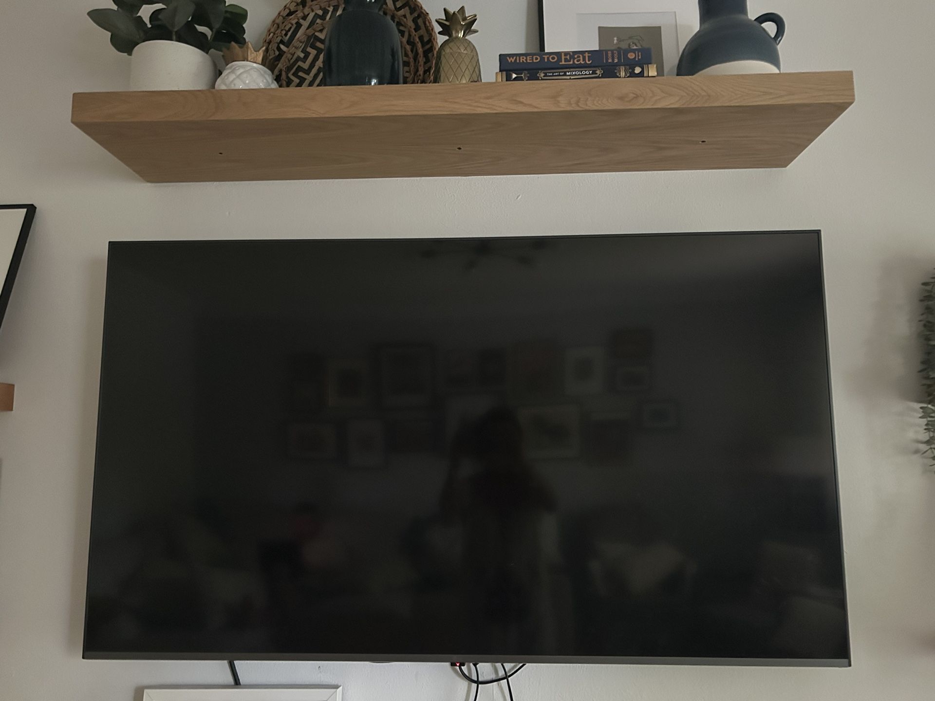 48” LG Smart TV