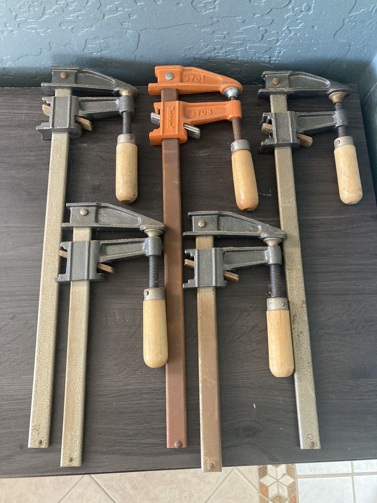 VINTAGE WOODWORKING BAR CLAMPS. 2-6” and 3-12”. GOOD USED CONDITION.