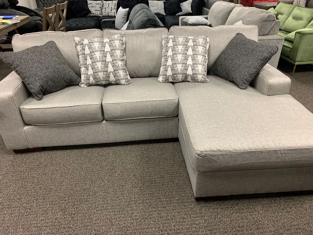 Marsing Nuvella 2-Piece Sectional