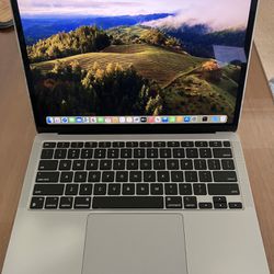 2021 13” Macbook Air M1/8GB RAM/512GB SSD Laptop Computer