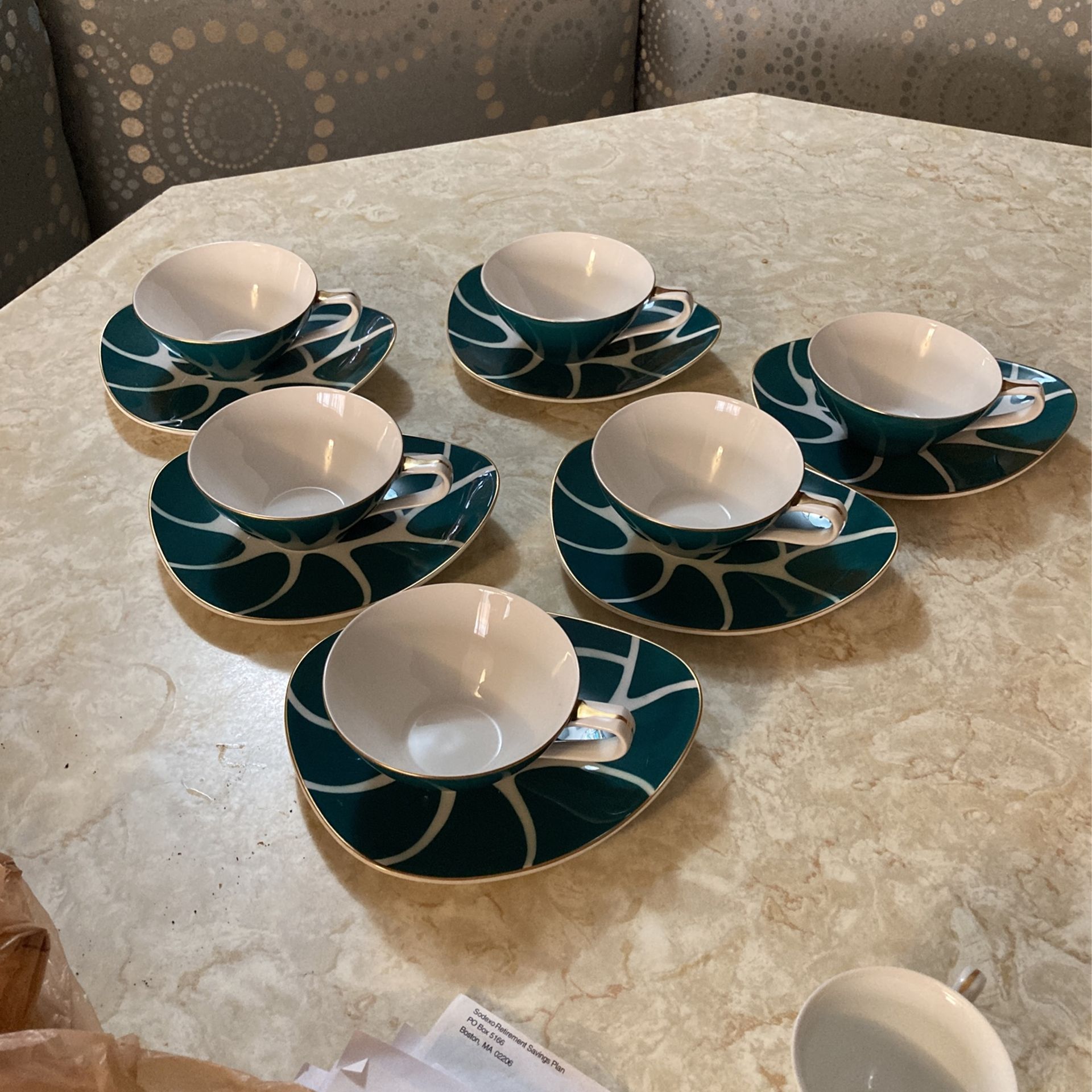 6 Sets Vintage Japan Gold Rim Triangle Shaped 7” Plate And 4” Cup