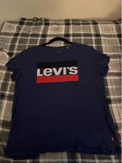 Levi’s shirt