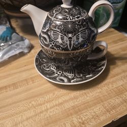 Goth Grace Teaware