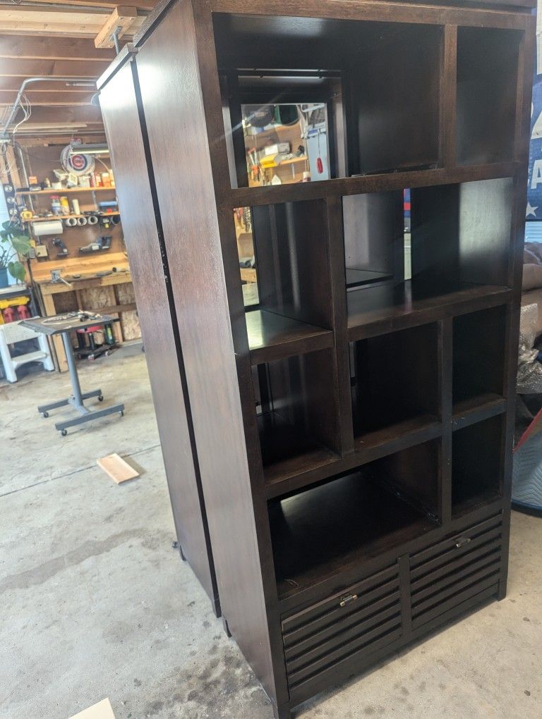 2 Book Shelves