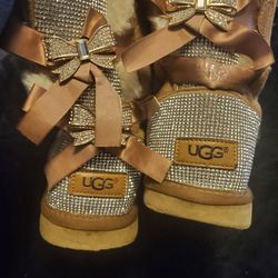 UGG