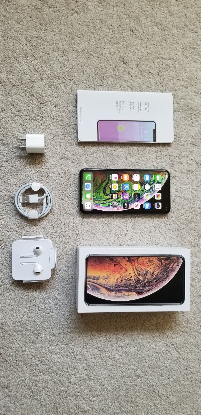 Unlocked Gently Used iPhone Xs Max 256GB Space Grey Gray A1921 MT6J2LL/A