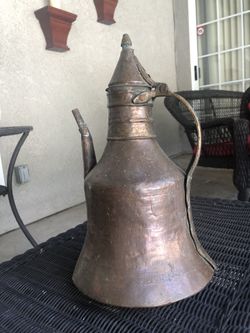 Solid Copper Middle Eastern Ewer / Pitcher Hand Hammered Lidded Vintage lovely