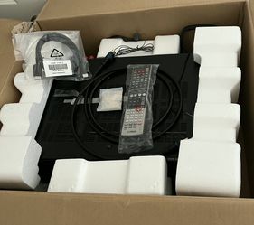 Yamaha RX-V675 7.2-Channel AV Receiver w/ Remote & Accessories