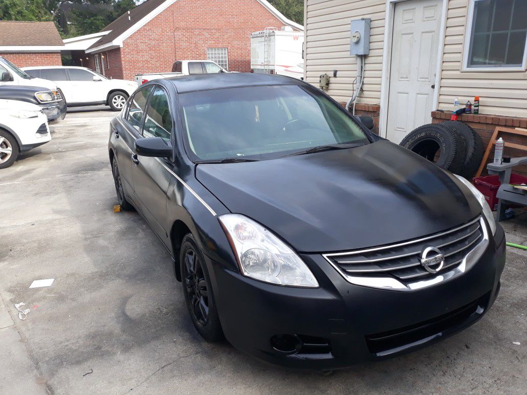 2012 NISSAN ALTIMA S (101K ONLY RUNS AND DRIVES PERFECT)