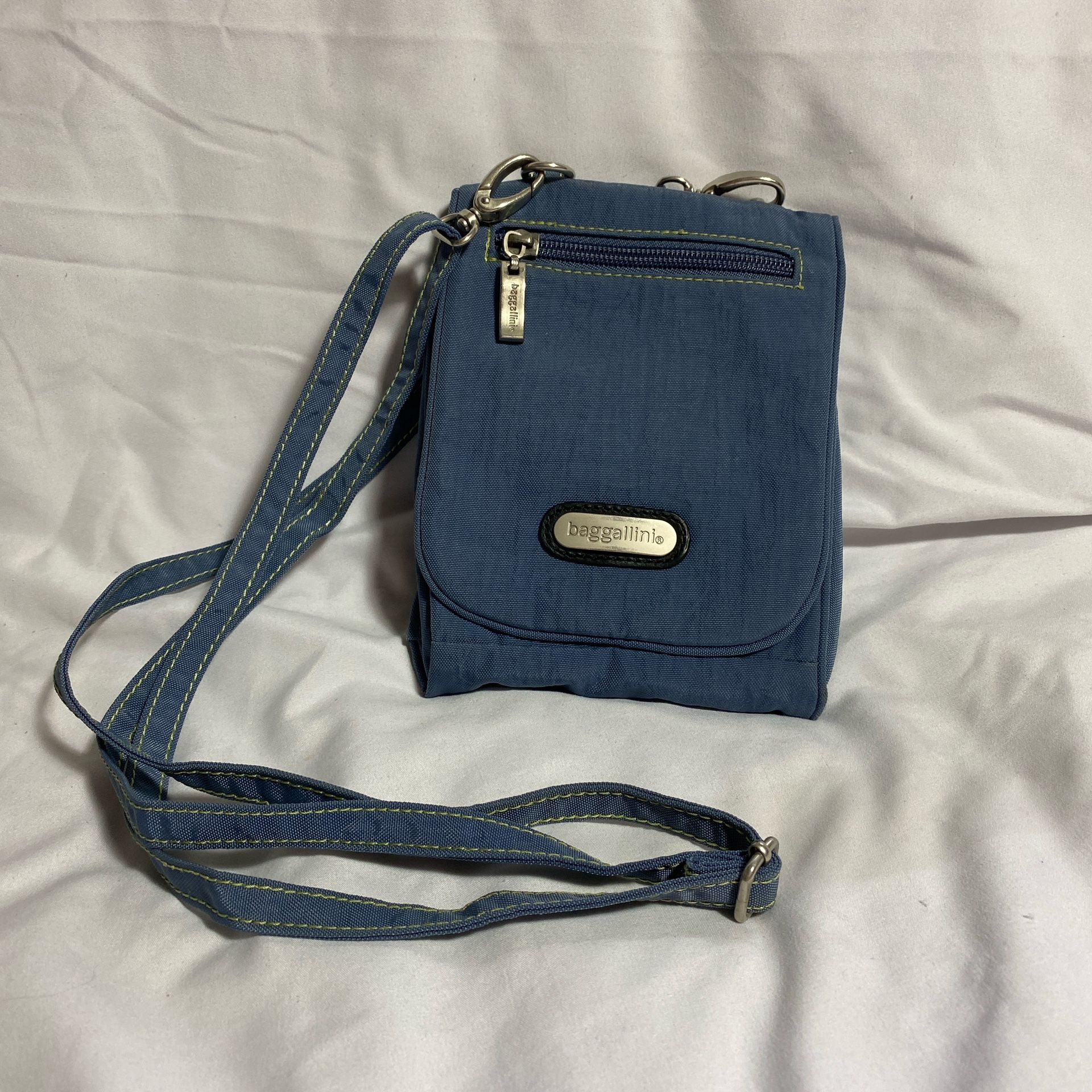 Baggallini Small Blue Crossbody Organizer Bag
