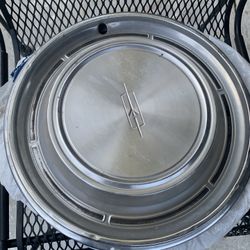 68 Oldsmobile Hubcaps (set of 4) 