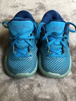 Baby kobe clearance shoes