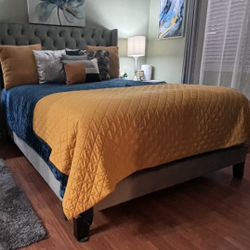 Tufted Gray Queen Platform Bed