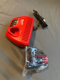 Milwaukee M12 12V Lithium-Ion XC High Output 4.0 Ah Starter Kit Bramd New