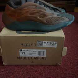 Adidas Yeezy 700 V3 Copper Fade