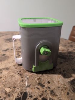 Crayola Draw Your Own Nightlight Projector