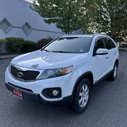 2011 KIA SORENTO LX
