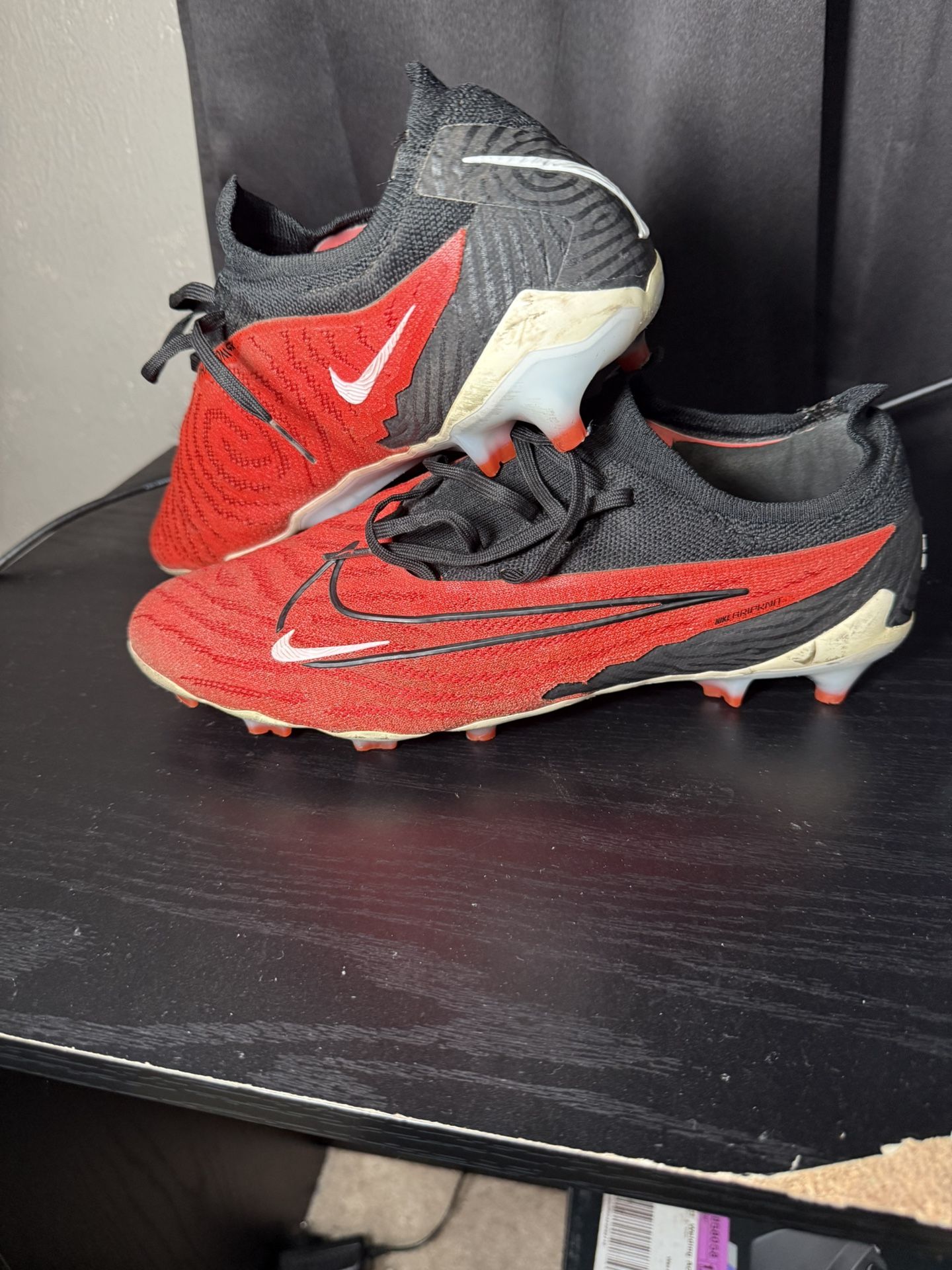 Phantom GX1 Soccer Elite Cleats/ Size 9 / Used