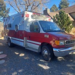 2000 Ford E450 Ambulance Camper