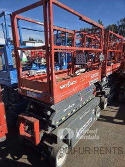 19’ Skyjack Scissor Lift