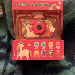 Digital Camera 