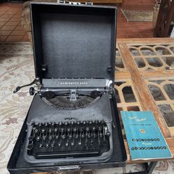 Remington Rand Deluxe Model 5 Typewriter 