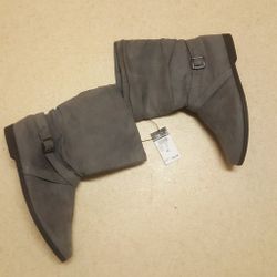 Grey boots size L