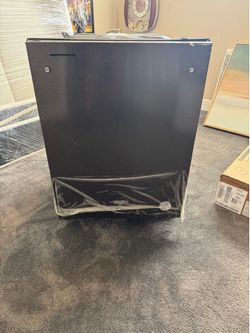 Whirlpool Dishwasher, Black Stainless Steel