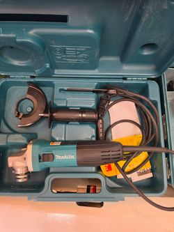 Makita Grinder