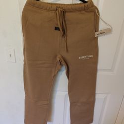 Fear of God Essentials Relaxed Sweatpant Oak - XS