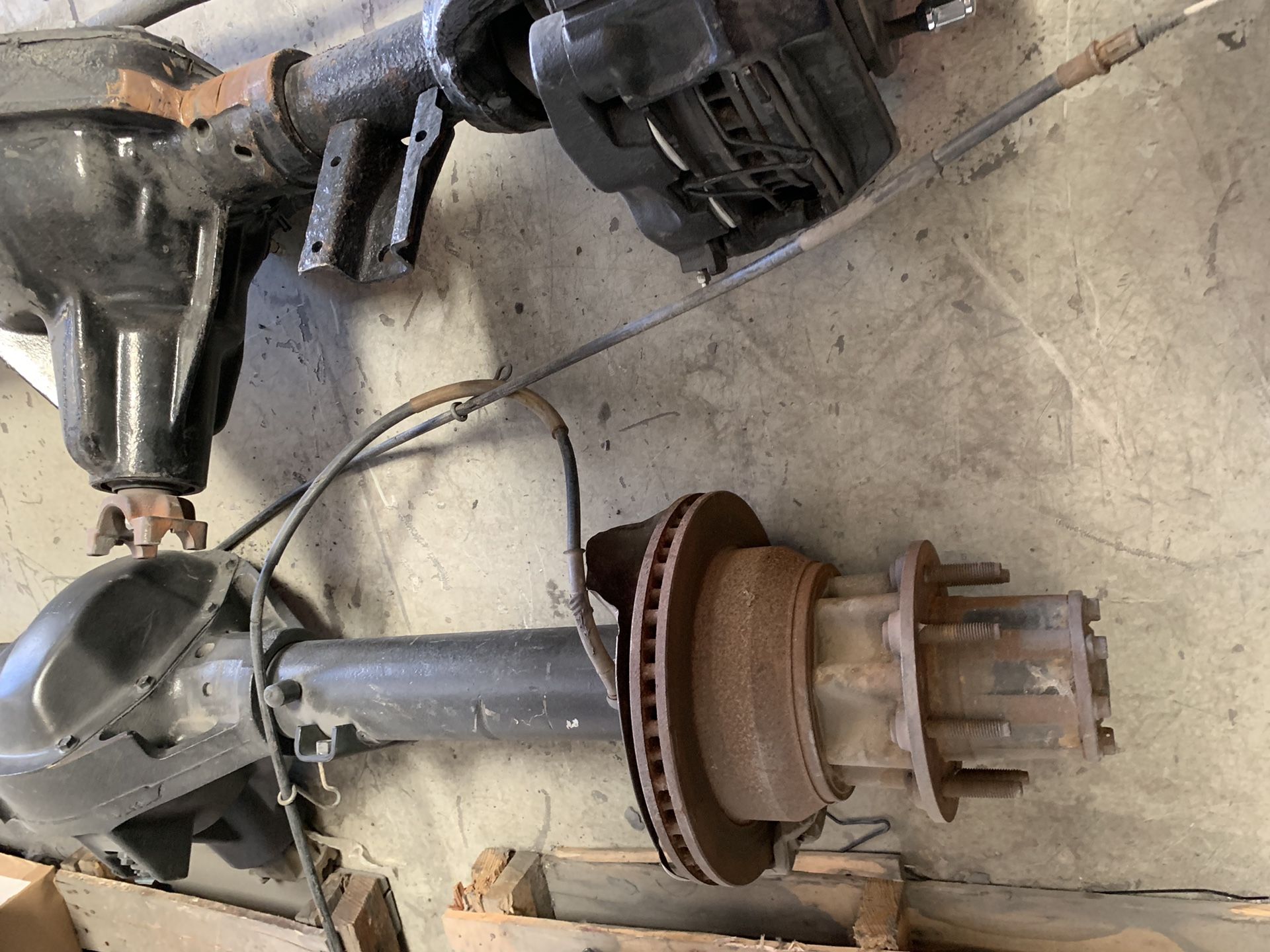 Dana 80 Dually Rear Axle with 410 gears, limited Slip, and Disc Brakes