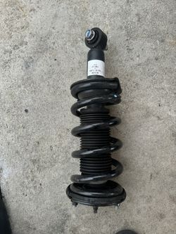 Infiniti QX80 Front Struts