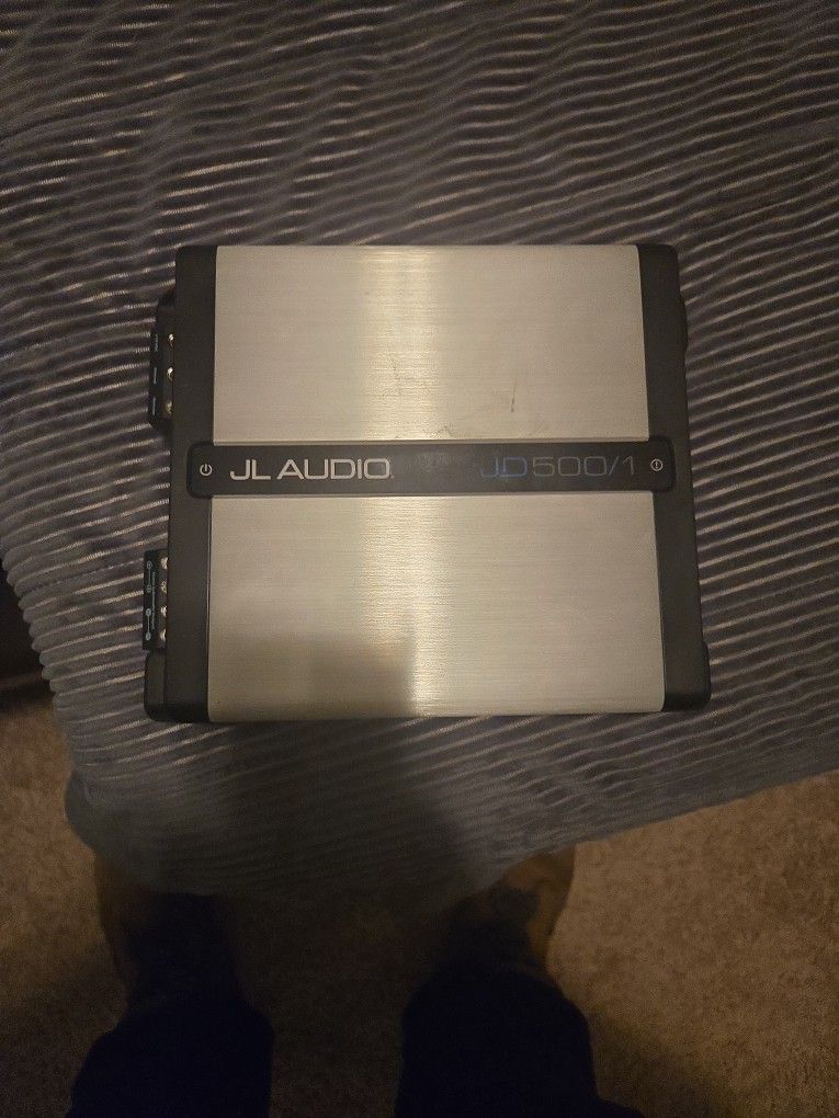 JL Audio. Amp And 2x10 Speaker Box