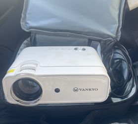 Vankyo Projector